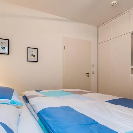 Kaeptn Knaak * 부스트로우