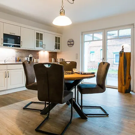 Kaeptn Knaak 부스트로우